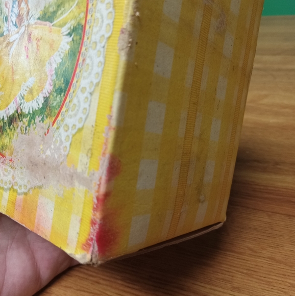 Avon Roses, Roses Cologne 4oz FULL Girl Jumping Rope with box - Picture 7 of 16